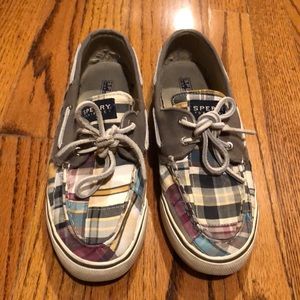 Plaid Sperry top-spider